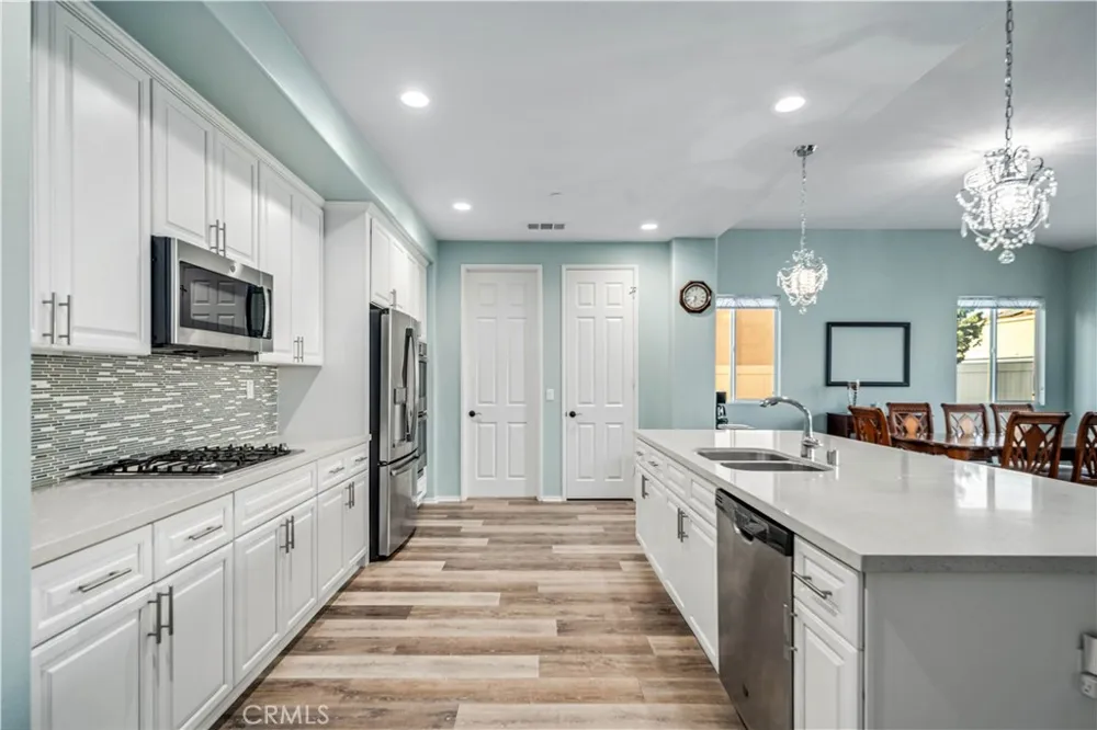 43846 Catsue Lancaster, CA 93536