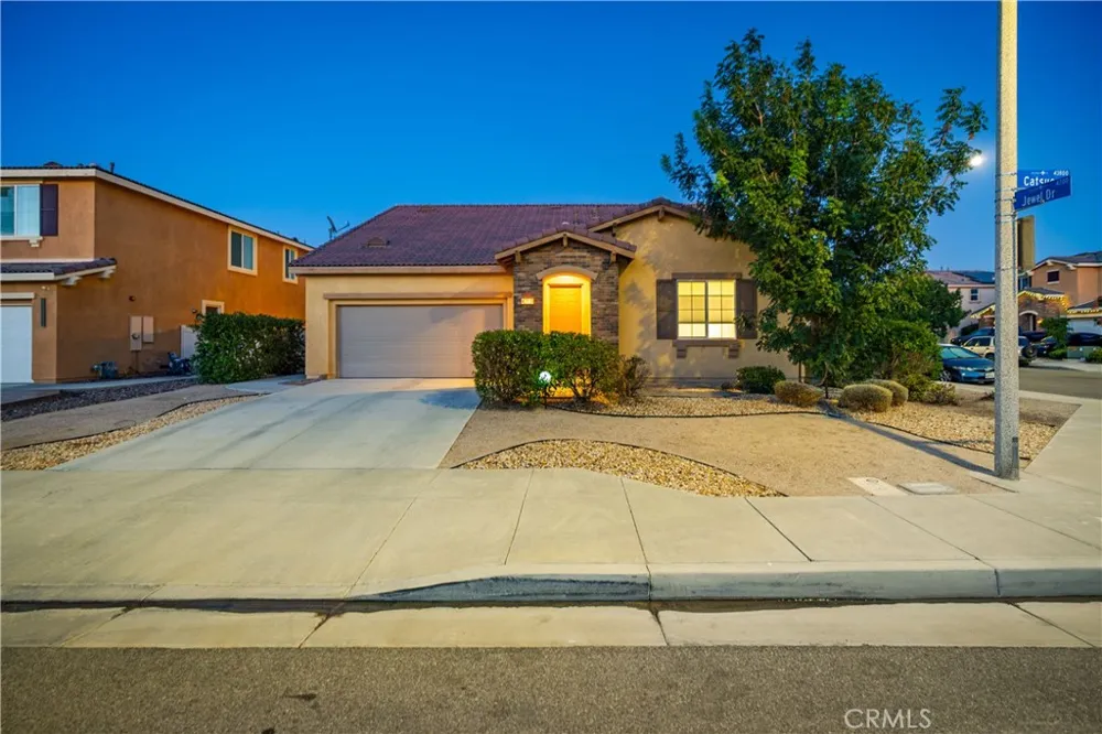 43846 Catsue Lancaster, CA 93536