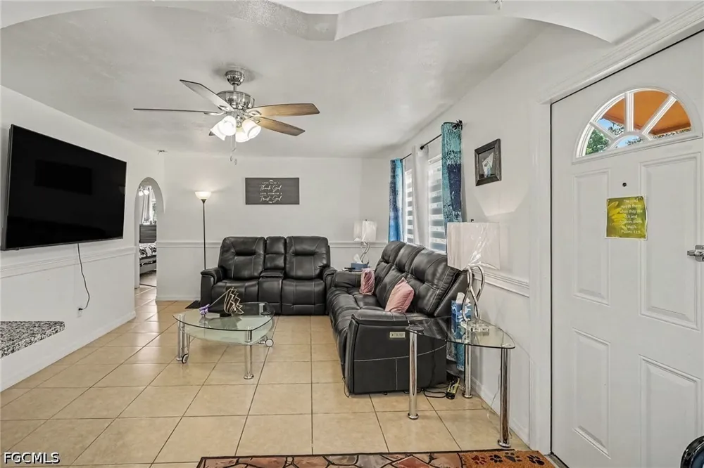 2nd Street Fort Myers, FL 33905
