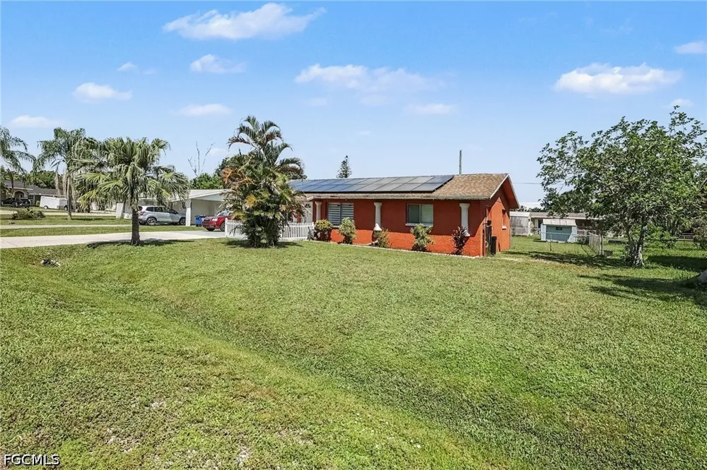2nd Street Fort Myers, FL 33905