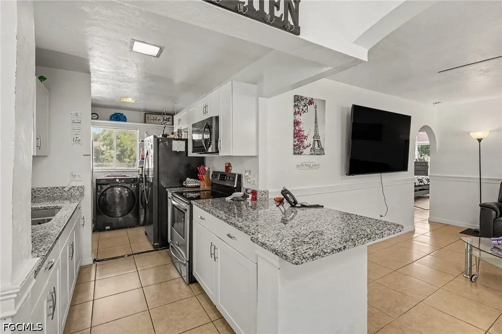 2nd Street Fort Myers, FL 33905