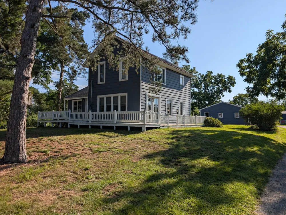 4279 20th Street Dorr, MI 49323