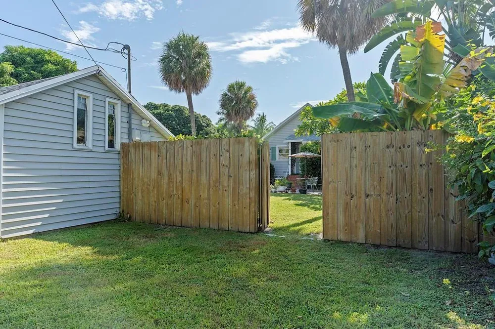 629 Lakeside Drive 