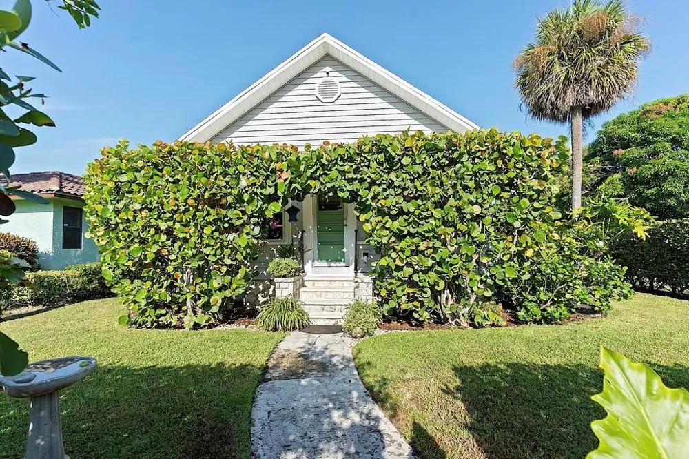 629 Lakeside Drive 