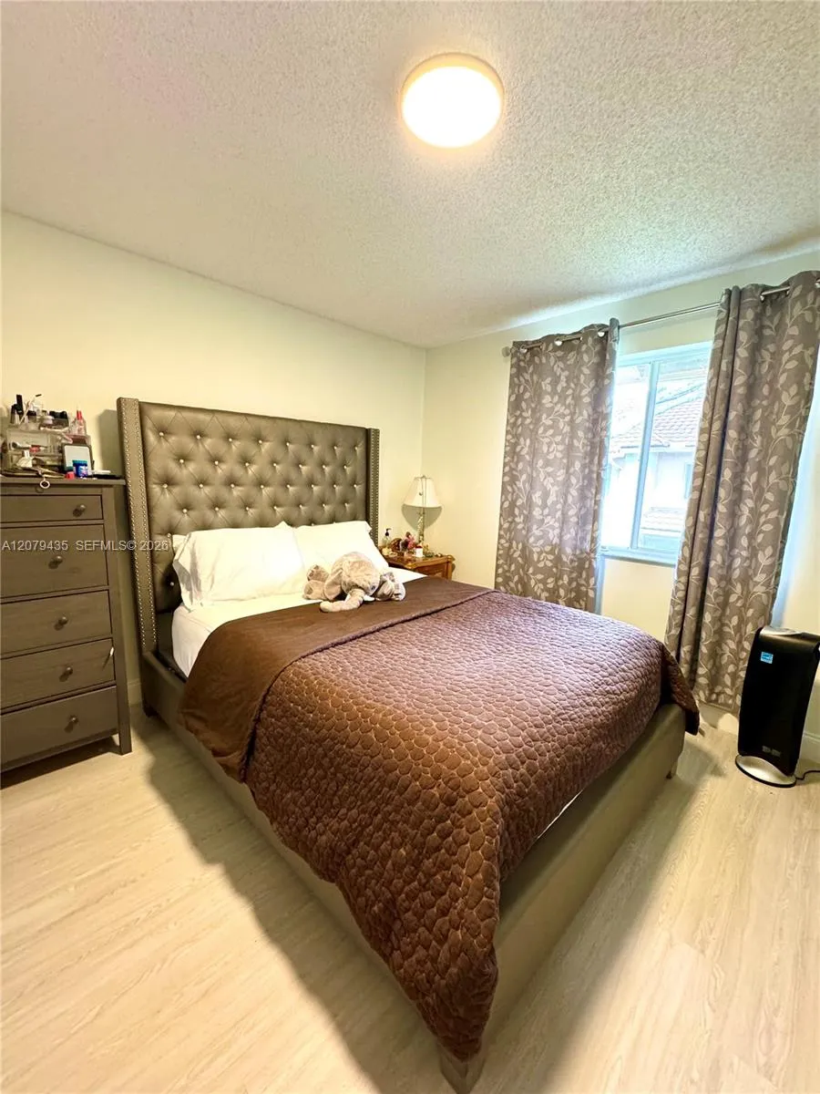 200 66th Ave Hollywood, FL 33024