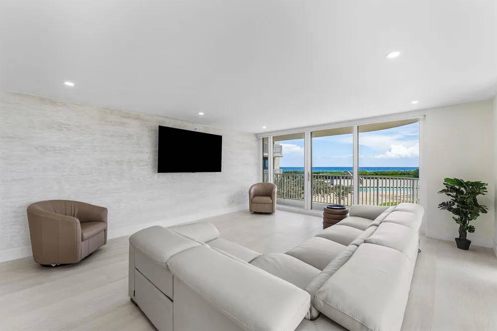 3360 S OCEAN BOULEVARD #2 G I Palm Beach, FL 33480