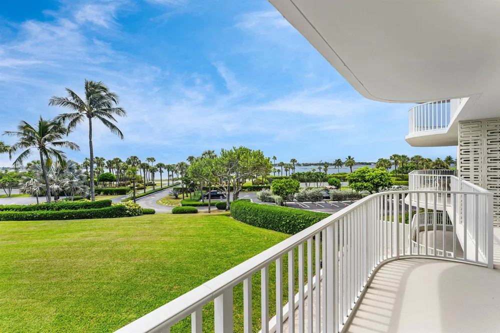 3360 S OCEAN BOULEVARD #2 G I Palm Beach, FL 33480