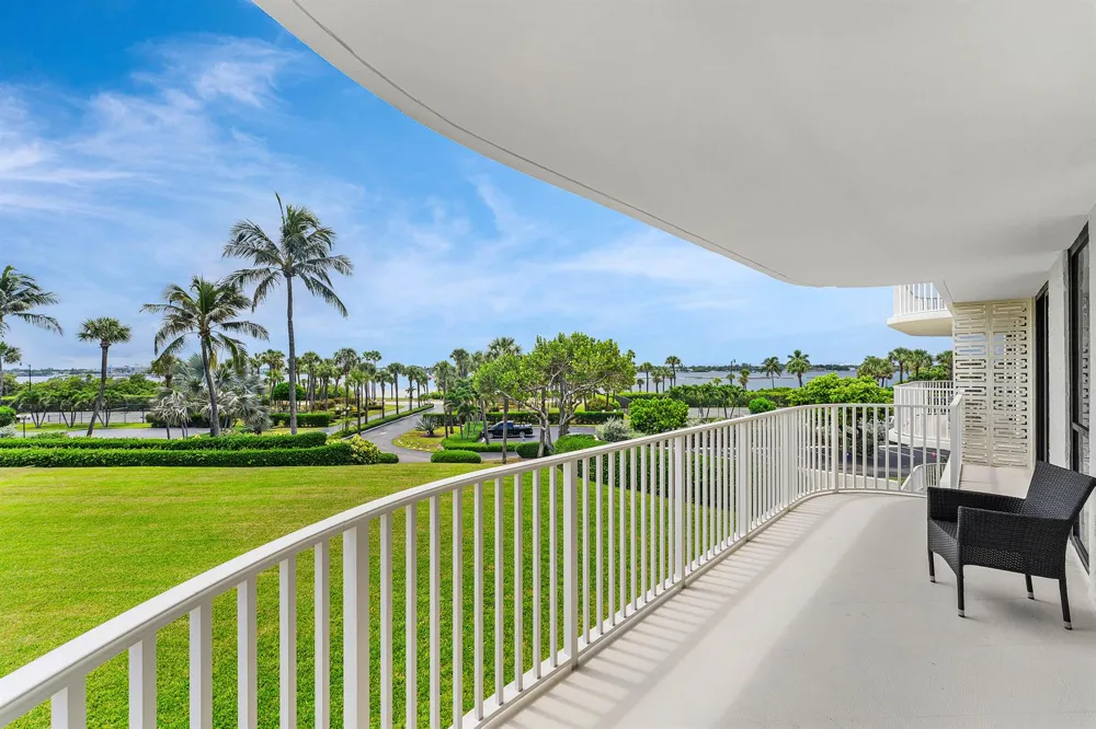 3360 S OCEAN BOULEVARD #2 G I Palm Beach, FL 33480