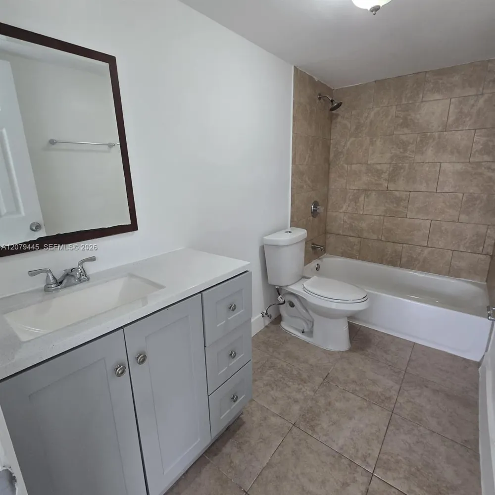 9678 Fontainebleau Blvd #111 Miami, FL 33172