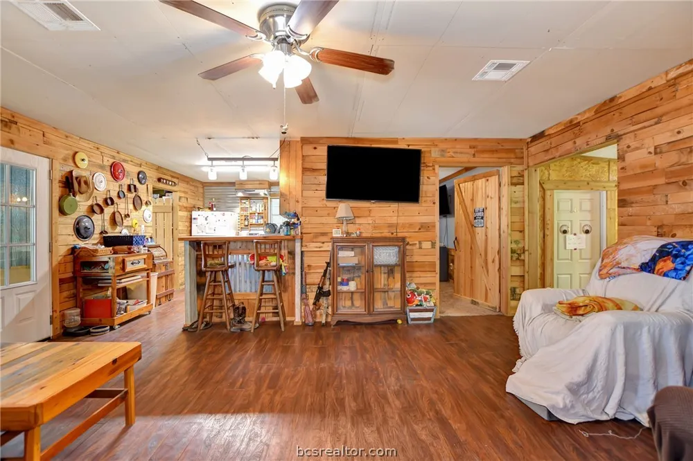 147 Catechis CountyRoad Huntsville, TX 77320