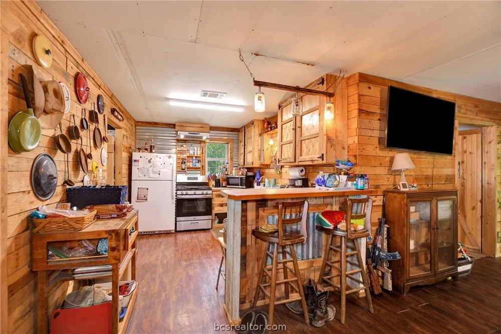 147 Catechis CountyRoad Huntsville, TX 77320