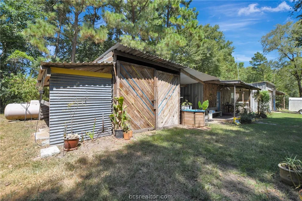 147 Catechis CountyRoad Huntsville, TX 77320