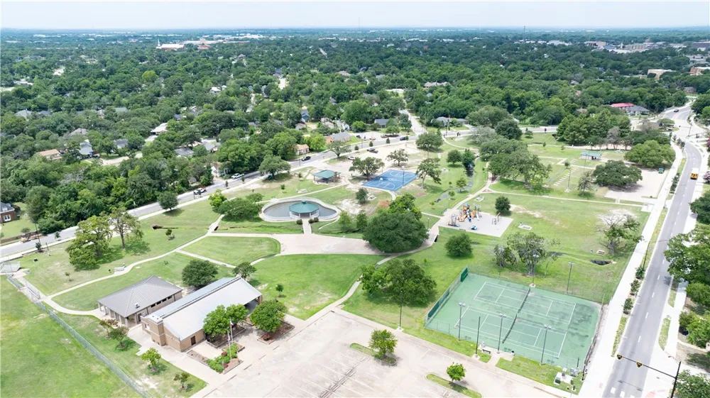 1545 E Wm J Bryan Parkway Bryan, TX 77803