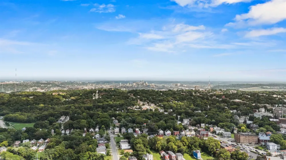 1263 Manss Avenue Cincinnati, OH 45205