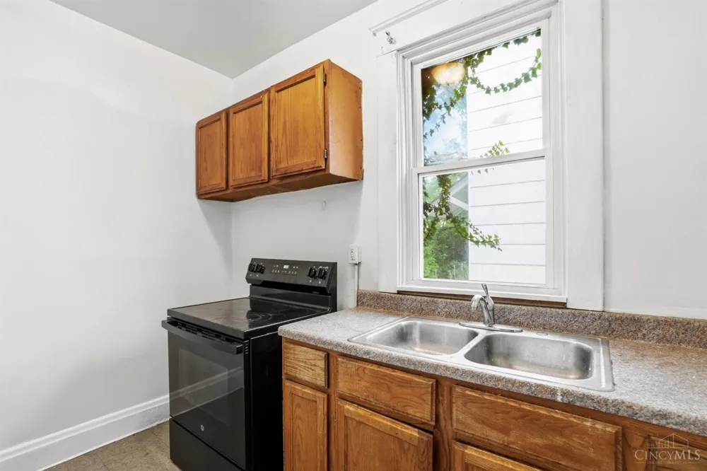 1263 Manss Avenue Cincinnati, OH 45205