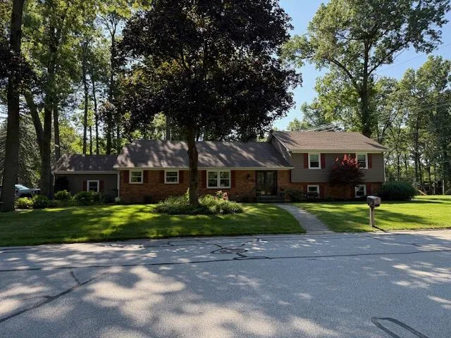 4000 Hemlock Drive Valparaiso, IN 46383