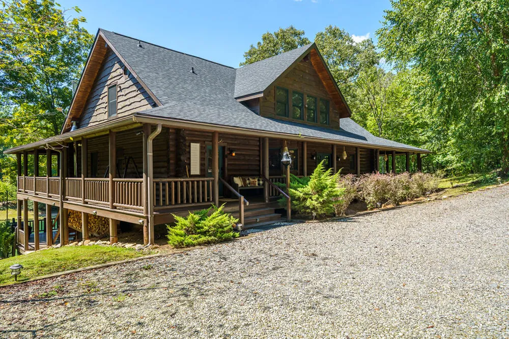 505 Old Salem Road Mineral Bluff, GA 30559