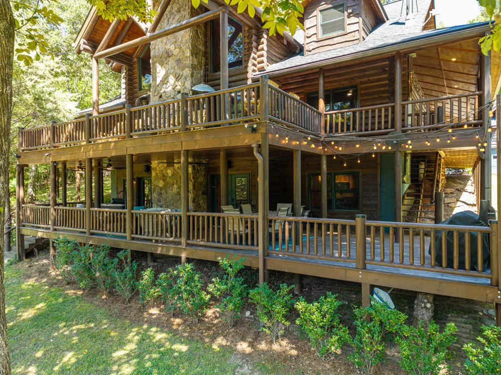 505 Old Salem Road Mineral Bluff, GA 30559