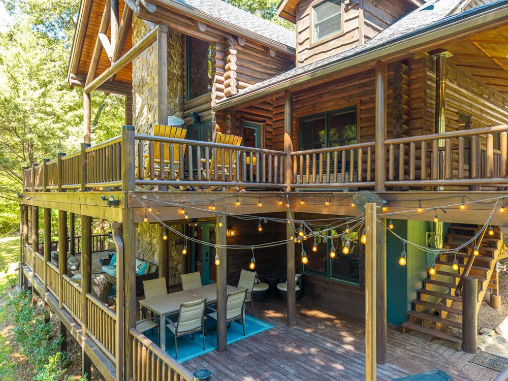 505 Old Salem Road Mineral Bluff, GA 30559