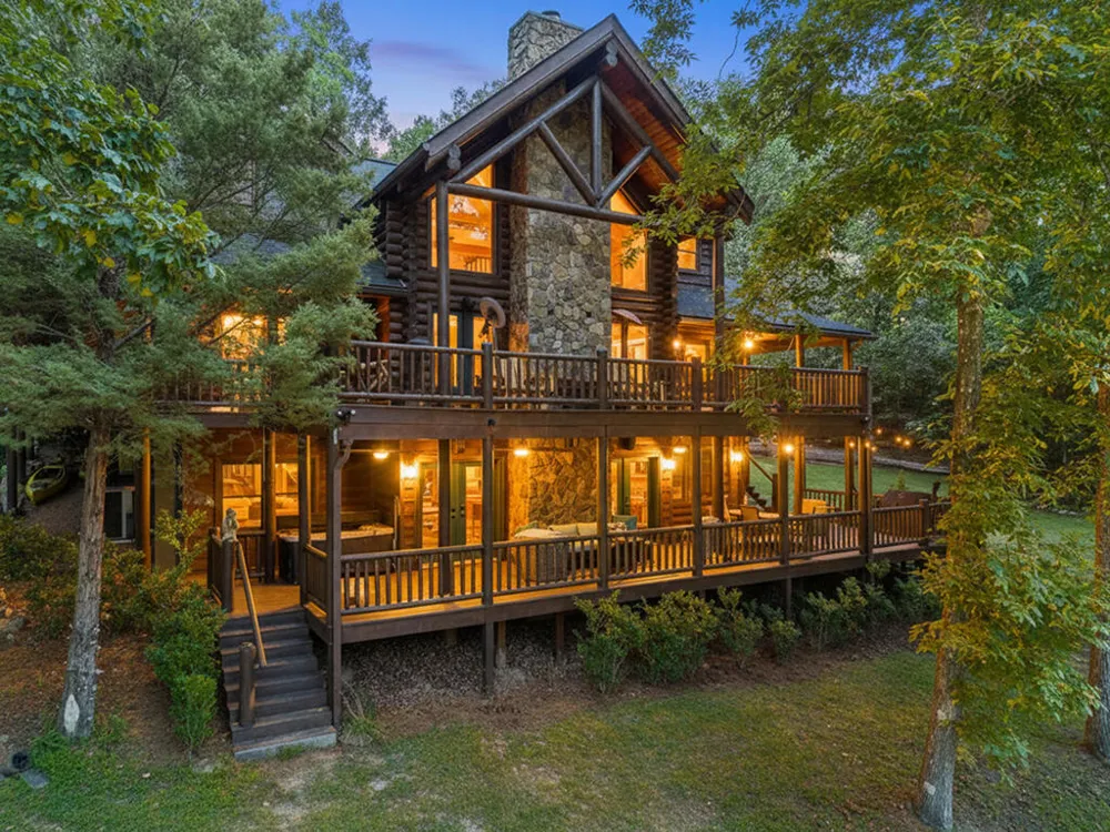 505 Old Salem Road Mineral Bluff, GA 30559