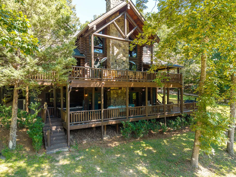 505 Old Salem Road Mineral Bluff, GA 30559