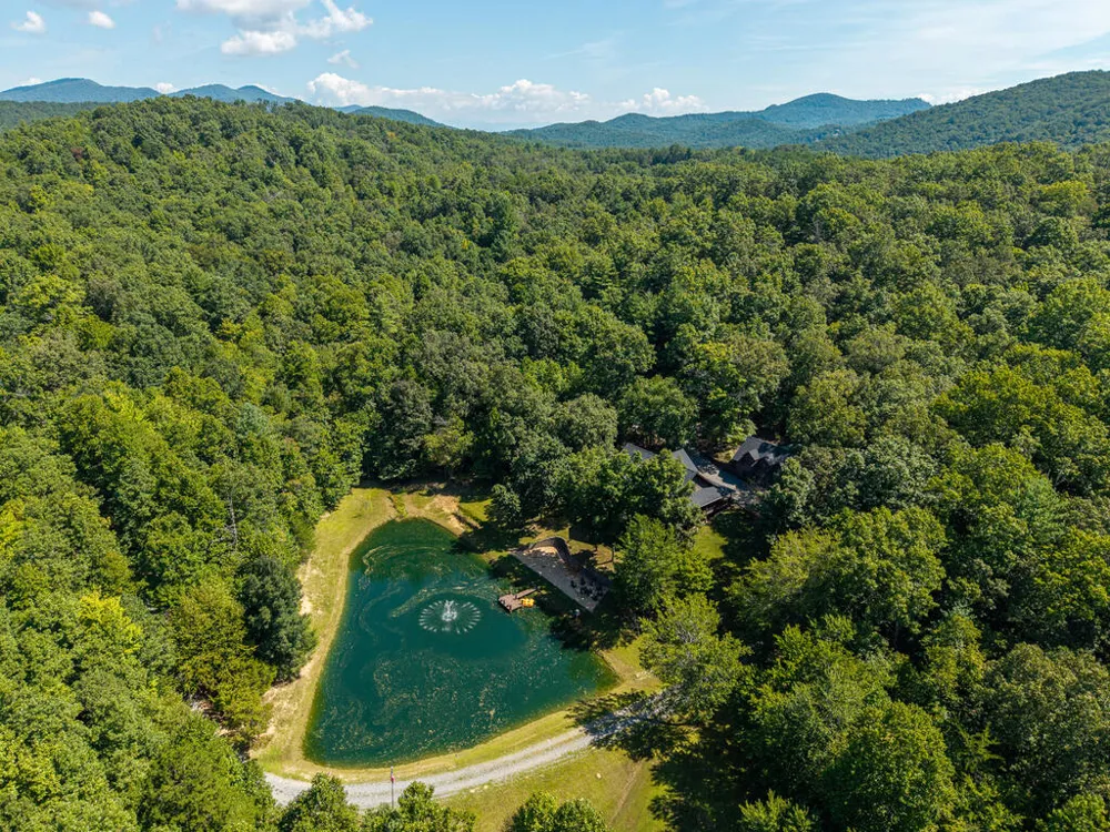 505 Old Salem Road Mineral Bluff, GA 30559