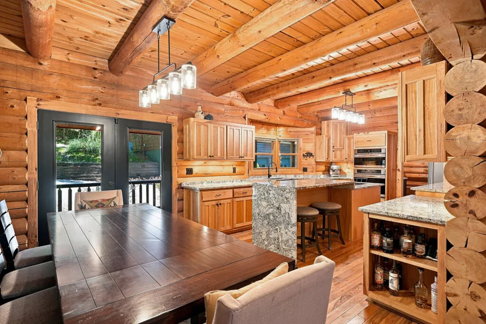 505 Old Salem Road Mineral Bluff, GA 30559