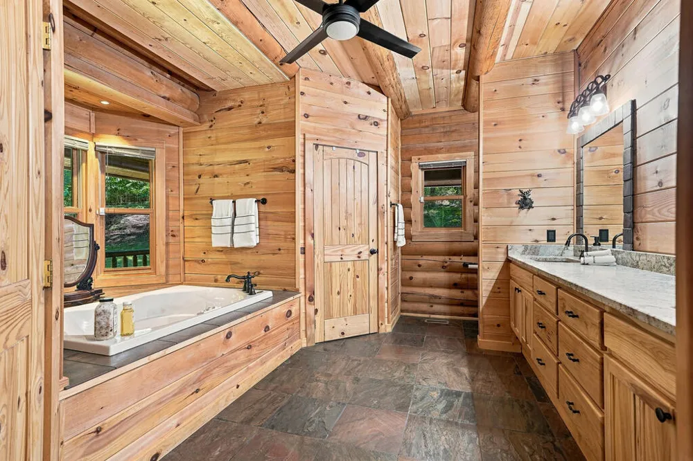 505 Old Salem Road Mineral Bluff, GA 30559