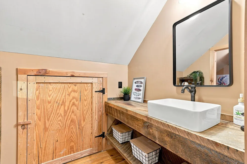 505 Old Salem Road Mineral Bluff, GA 30559