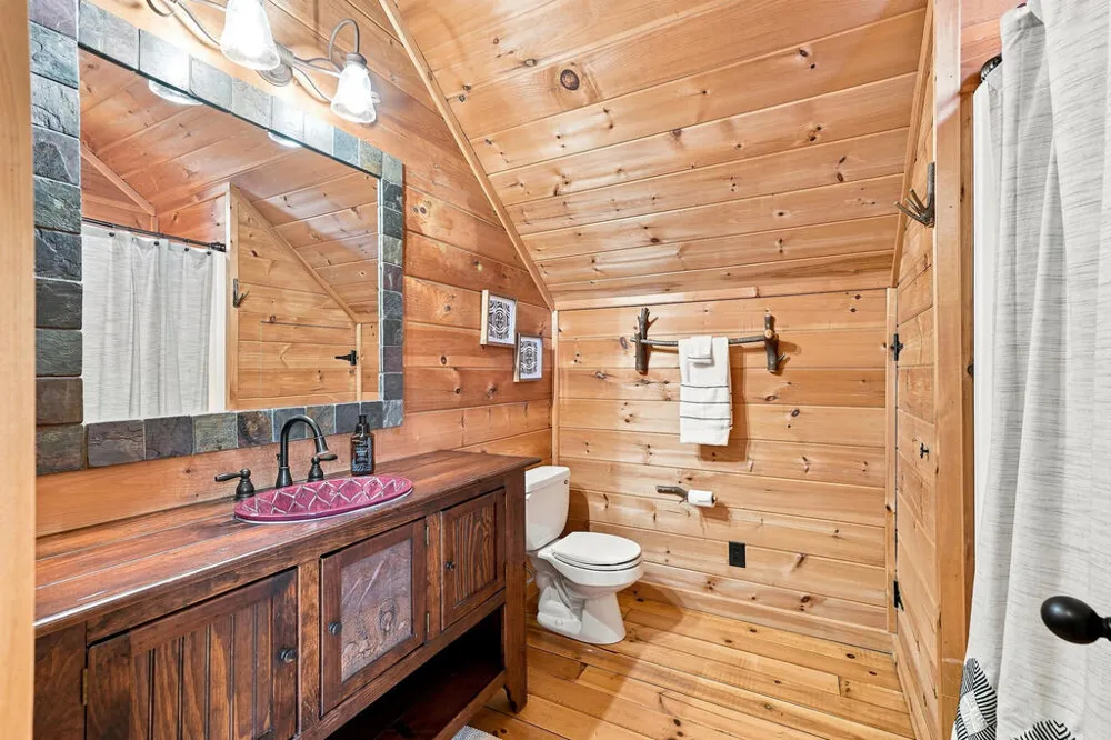 505 Old Salem Road Mineral Bluff, GA 30559