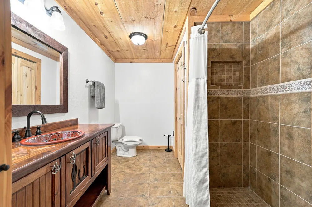 505 Old Salem Road Mineral Bluff, GA 30559