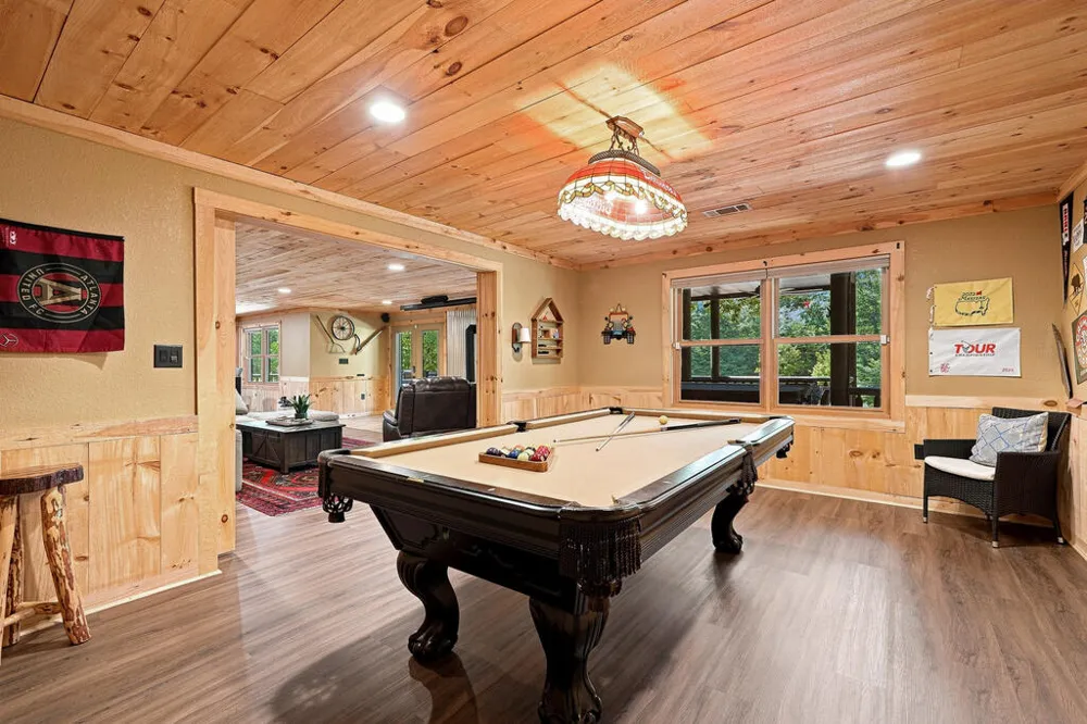 505 Old Salem Road Mineral Bluff, GA 30559