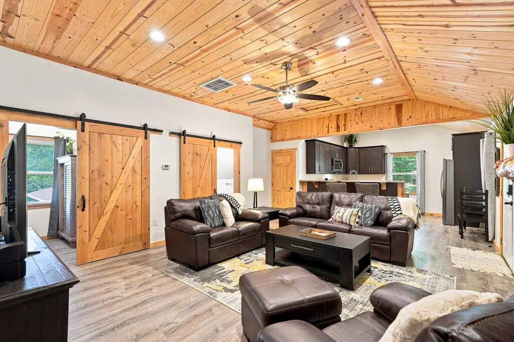 505 Old Salem Road Mineral Bluff, GA 30559