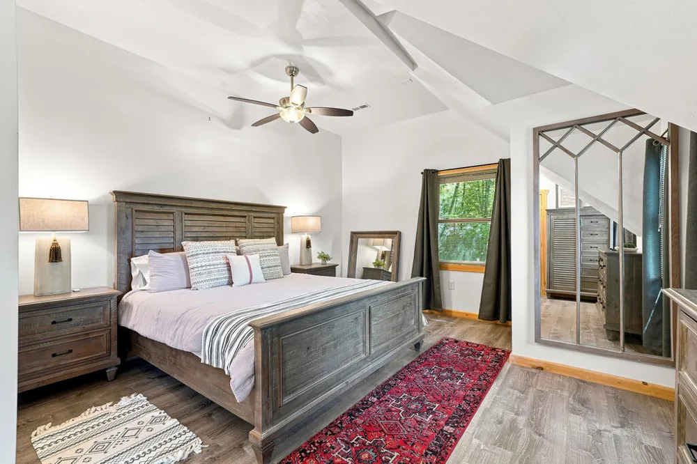 505 Old Salem Road Mineral Bluff, GA 30559
