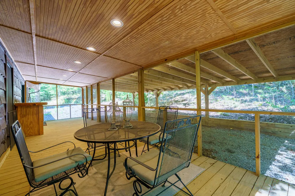 505 Old Salem Road Mineral Bluff, GA 30559