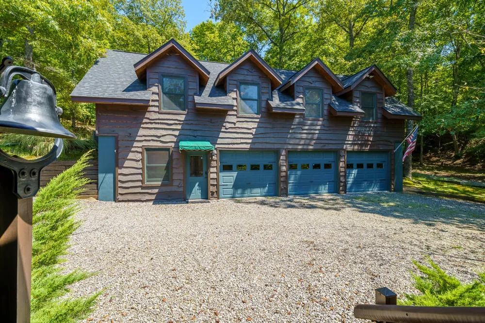 505 Old Salem Road Mineral Bluff, GA 30559