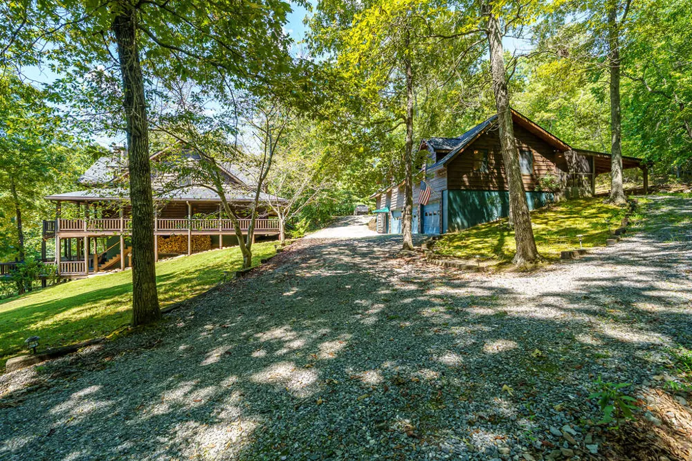 505 Old Salem Road Mineral Bluff, GA 30559