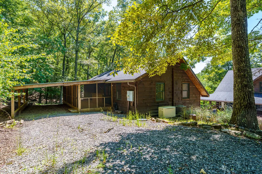 505 Old Salem Road Mineral Bluff, GA 30559