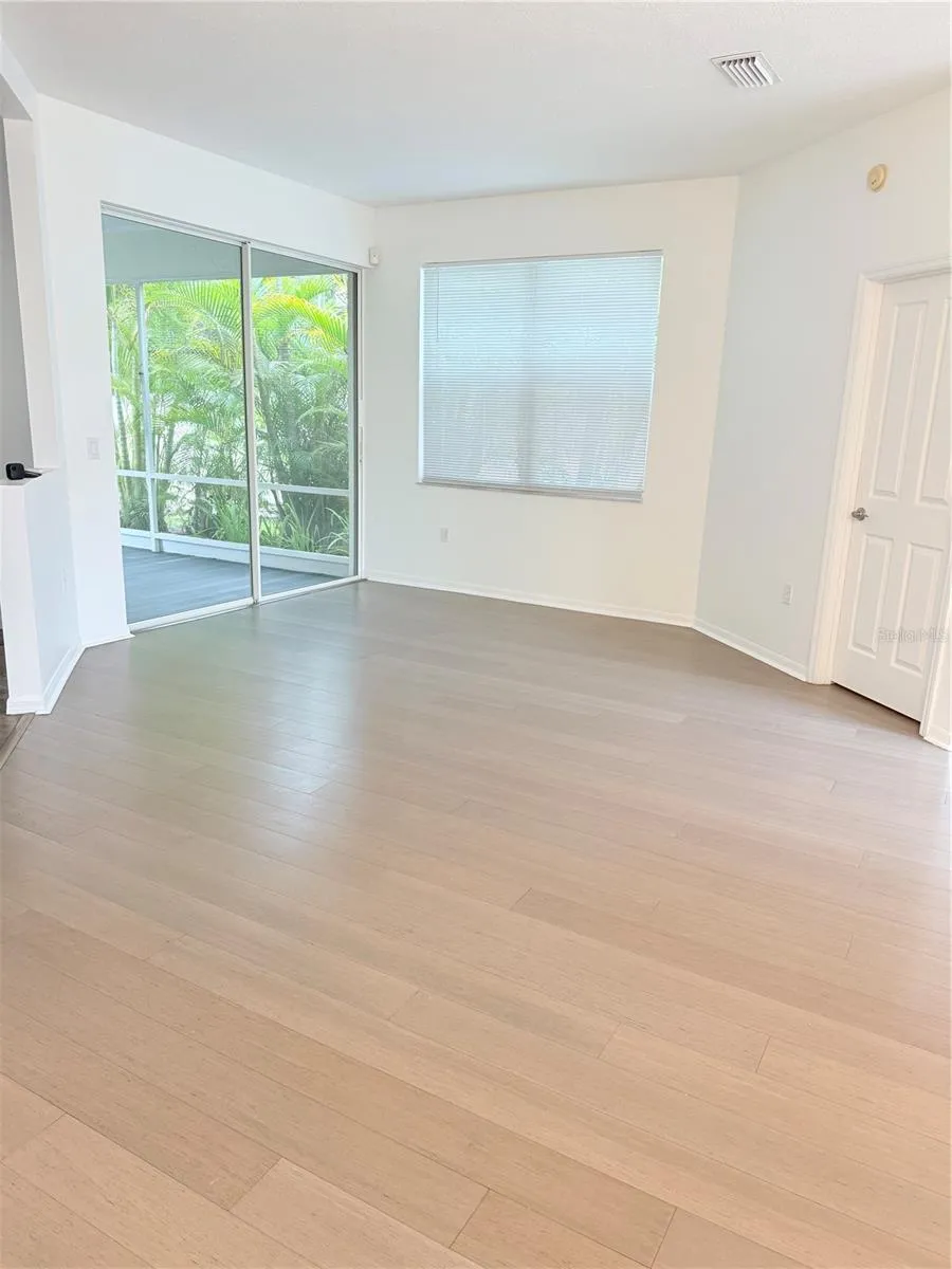6607 MEANDERING WAY Bradenton, FL 34202