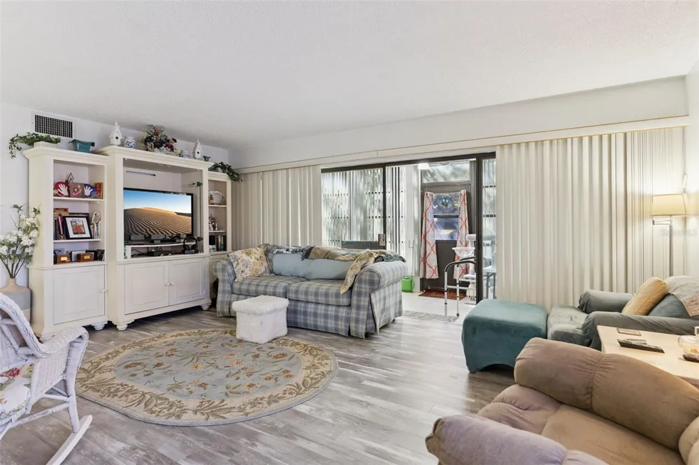 121 LA CASA #121 Lake Wales, FL 33898