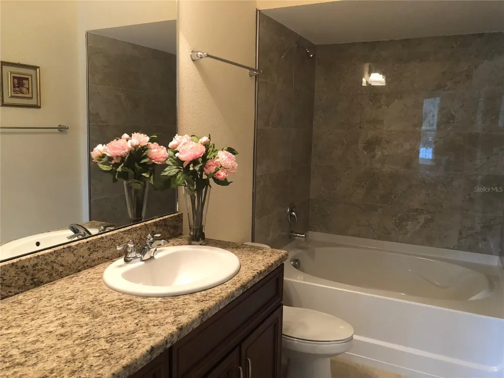 2060 ROYAL VISTA COURT Orlando, FL 32817