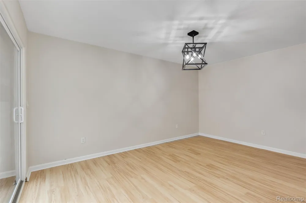 40526 Newport Drive Plymouth Charter Township, MI 48170