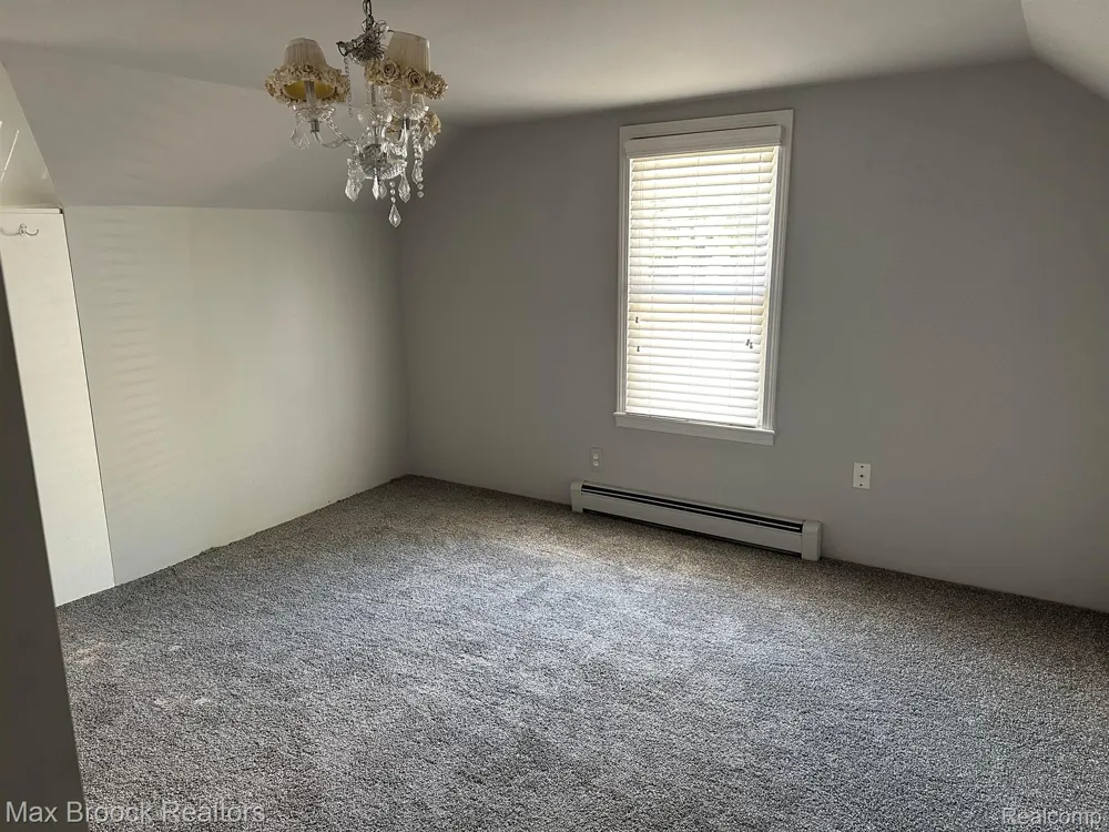 1877 MADDY LANE Keego Harbor City, MI 48320