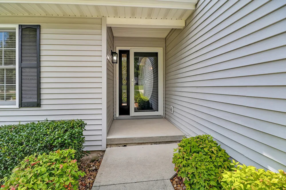 4 Augustine Ln Crossville, TN 38558