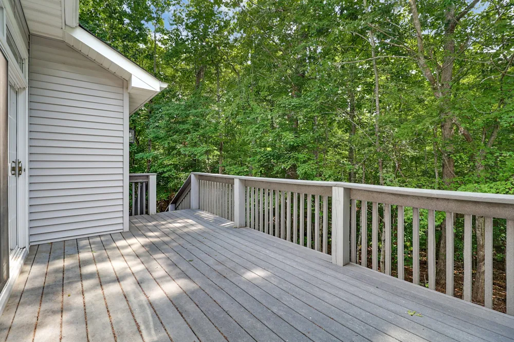 4 Augustine Ln Crossville, TN 38558
