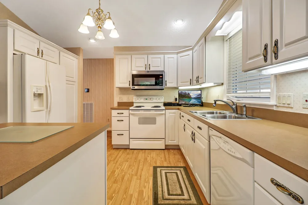 4 Augustine Ln Crossville, TN 38558