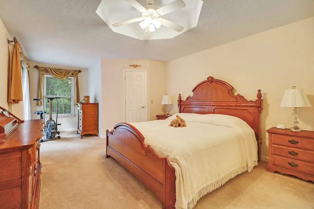 4 Augustine Ln Crossville, TN 38558