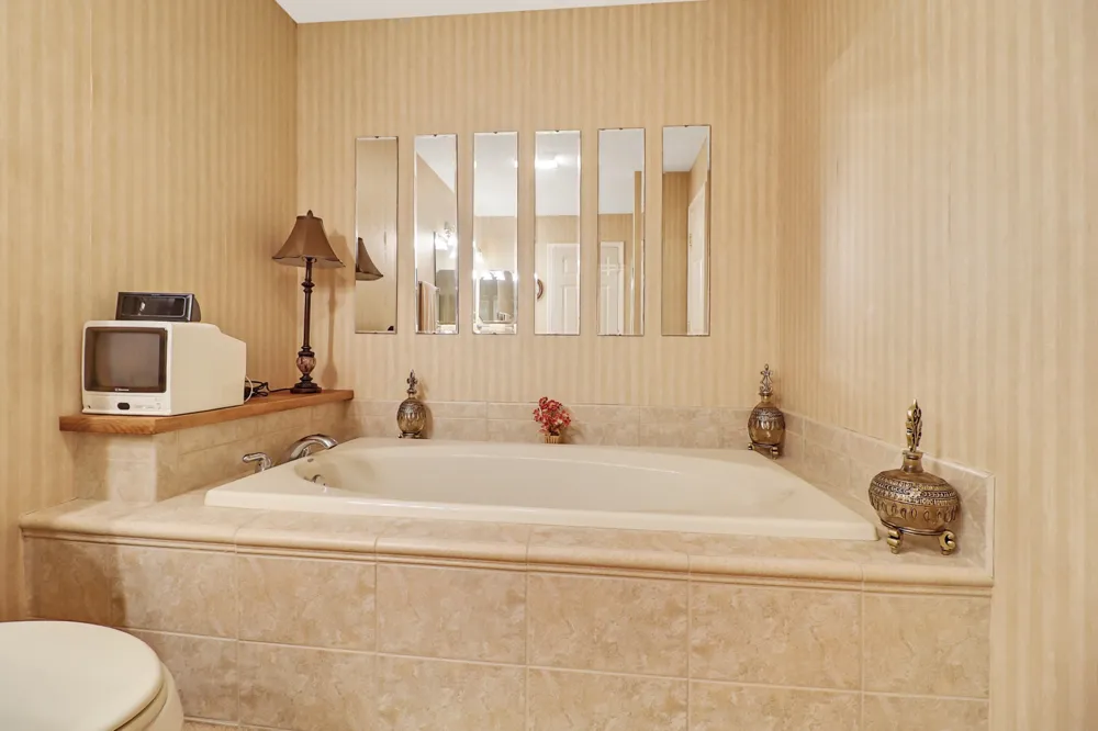4 Augustine Ln Crossville, TN 38558
