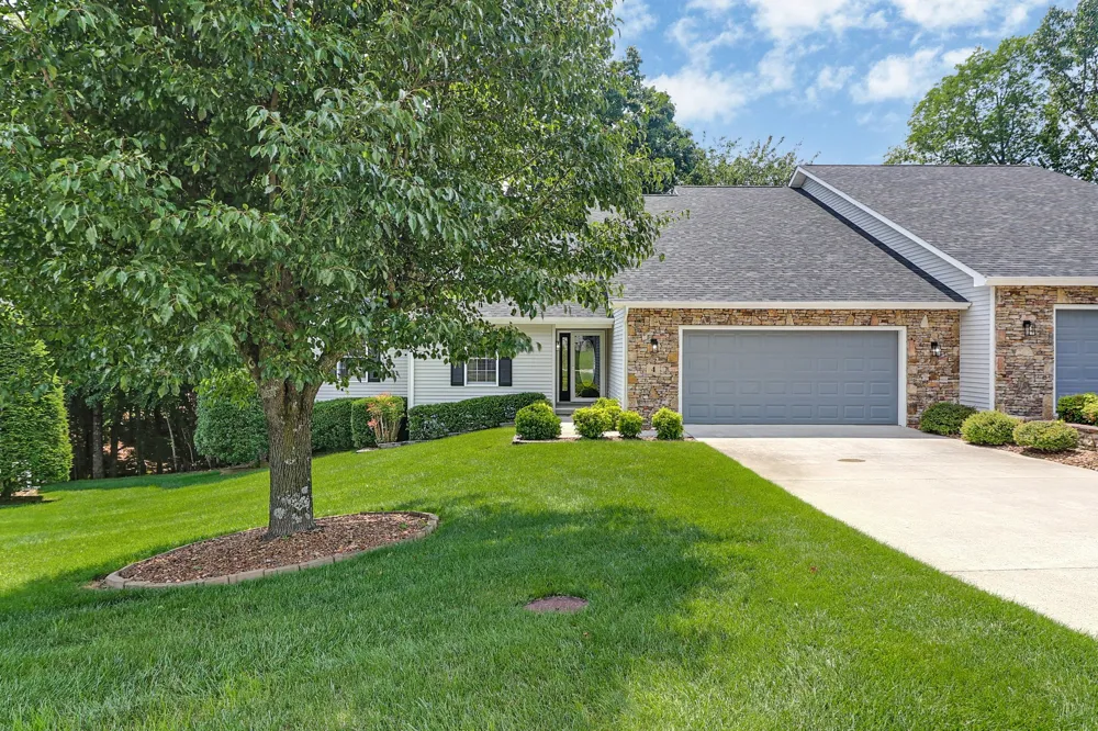 4 Augustine Ln Crossville, TN 38558