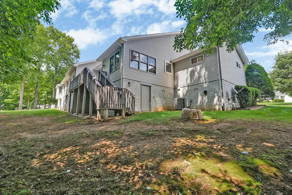 4 Augustine Ln Crossville, TN 38558